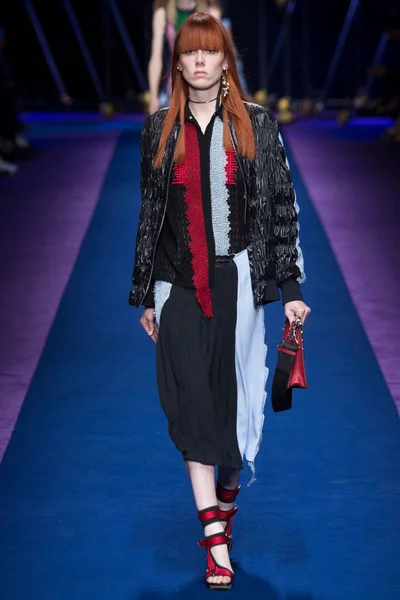 Look 38